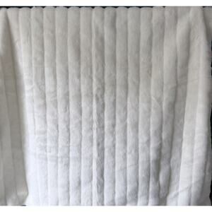 Jerry Lewis Classic Luxuries Faux Fur Throw In Cream White 50x60 New with Tags